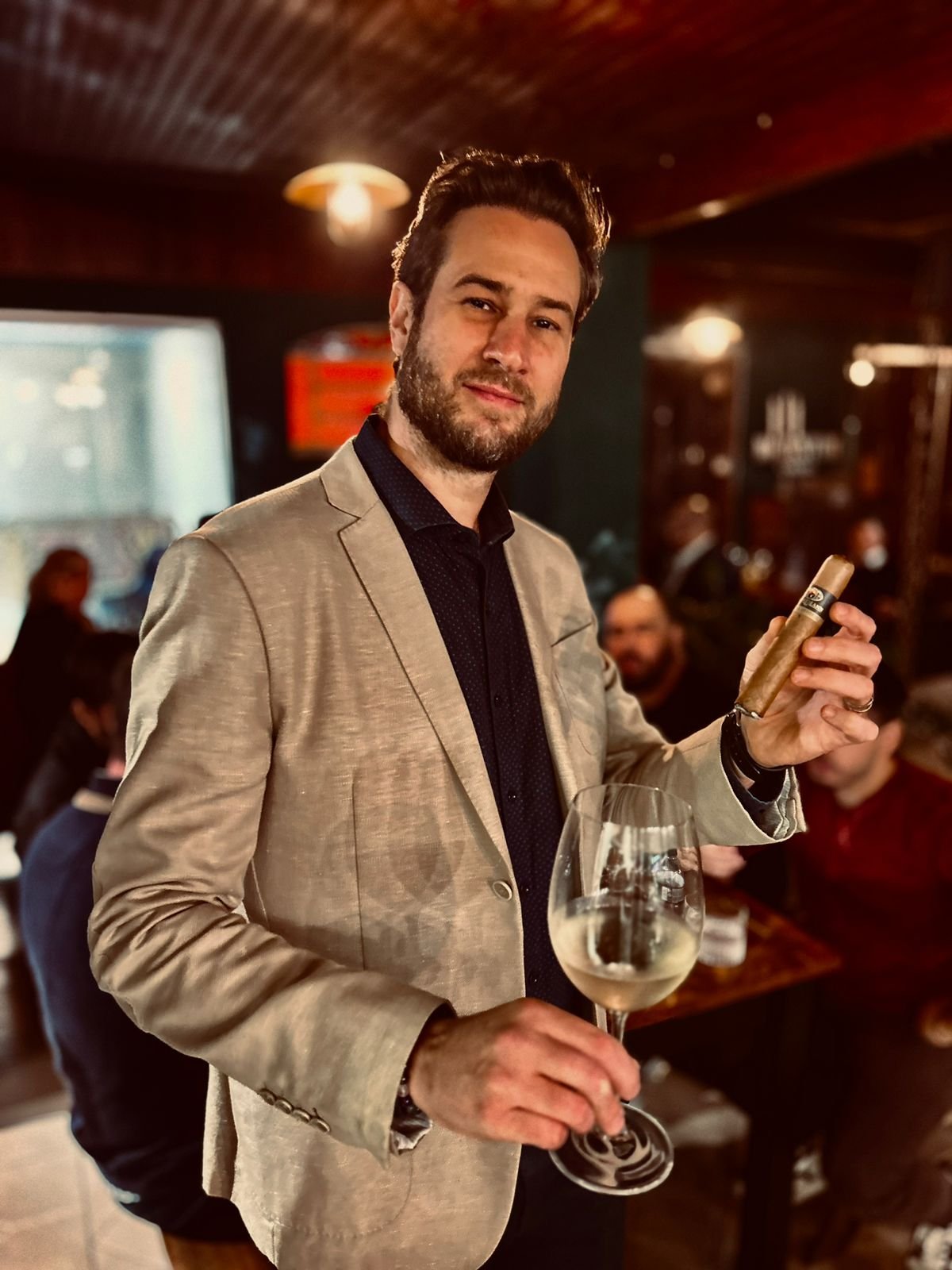 11ª Edição Vinhos e Charutos